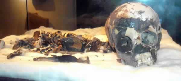 a mummy of a child found in Wadi Tashwinat Acacus by Mori