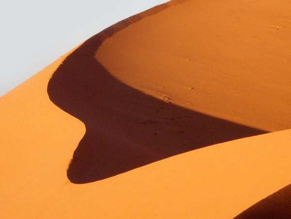 edhan murzuq sand dune curves