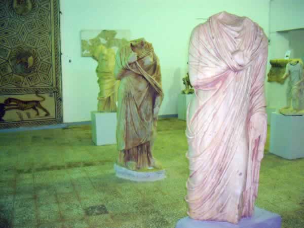 headless statues