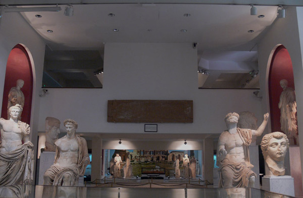 gallery view of assaraya alhamra museum