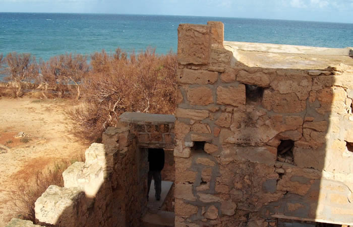 Tokra: archaeological remains by the sea