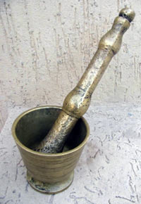 pestle and mortar made of brass