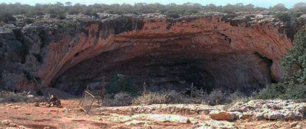 haua fteah cave in cyrenaica