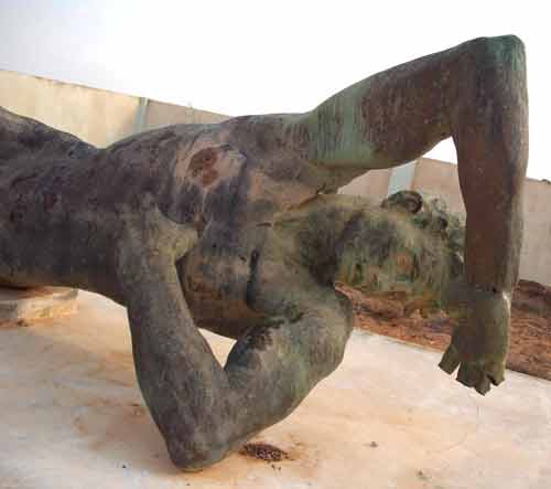 philaeni Brothers bronze statue